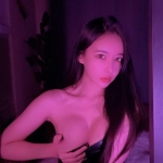 娇羞动人，楚楚可怜的样子真 是让人欲罢不能